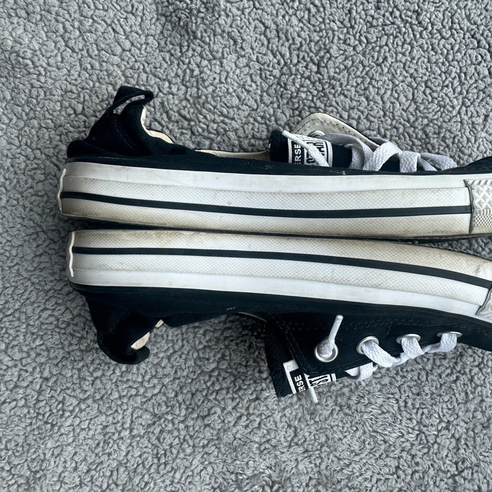 Converse Black and White Sneakers Slip-On Style - Picture 5 of 5